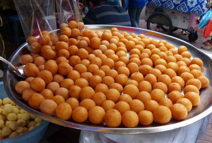 Sweet dough deep fried