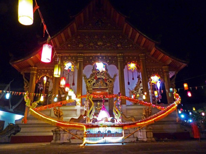 Temples lights and boat