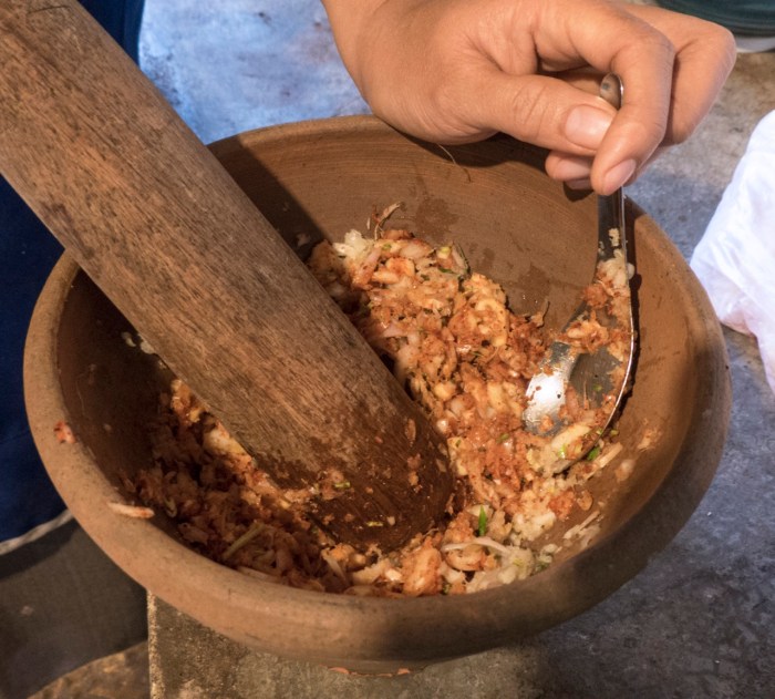 Combine chili powder and other ingredients for paste 